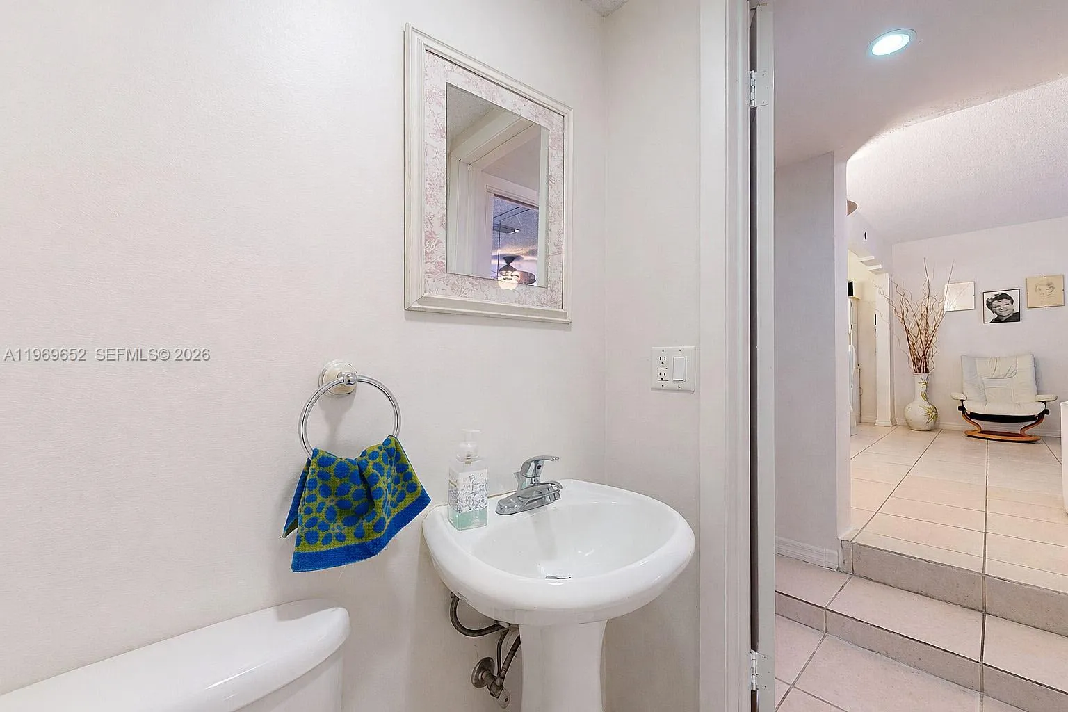 1611 Sw 21st St, Miami, Florida 33145, Miami, Florida 33145, 5 Bedrooms Bedrooms, ,3 BathroomsBathrooms,Residential,For Sale,1611 Sw 21st St, Miami, Florida 33145,A11969652