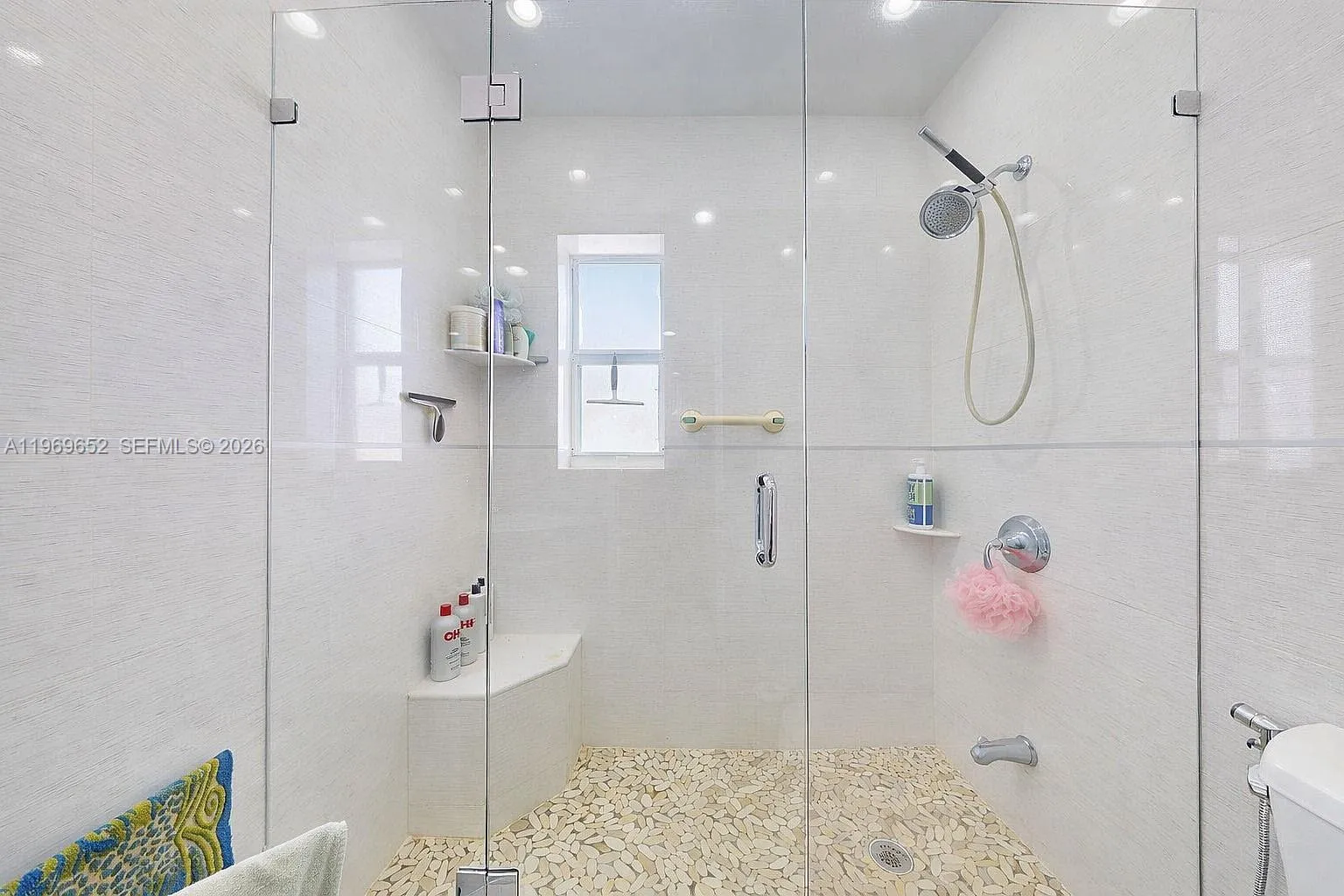1611 Sw 21st St, Miami, Florida 33145, Miami, Florida 33145, 5 Bedrooms Bedrooms, ,3 BathroomsBathrooms,Residential,For Sale,1611 Sw 21st St, Miami, Florida 33145,A11969652