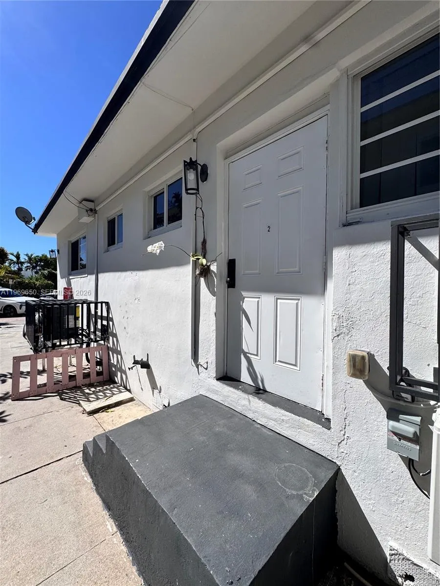 903 80th St 2, Miami Beach, Florida 33141, Miami Beach, Florida 33141, 2 Bedrooms Bedrooms, ,1 BathroomBathrooms,Residential Lease,For Rent,903 80th St 2, Miami Beach, Florida 33141,A11969650