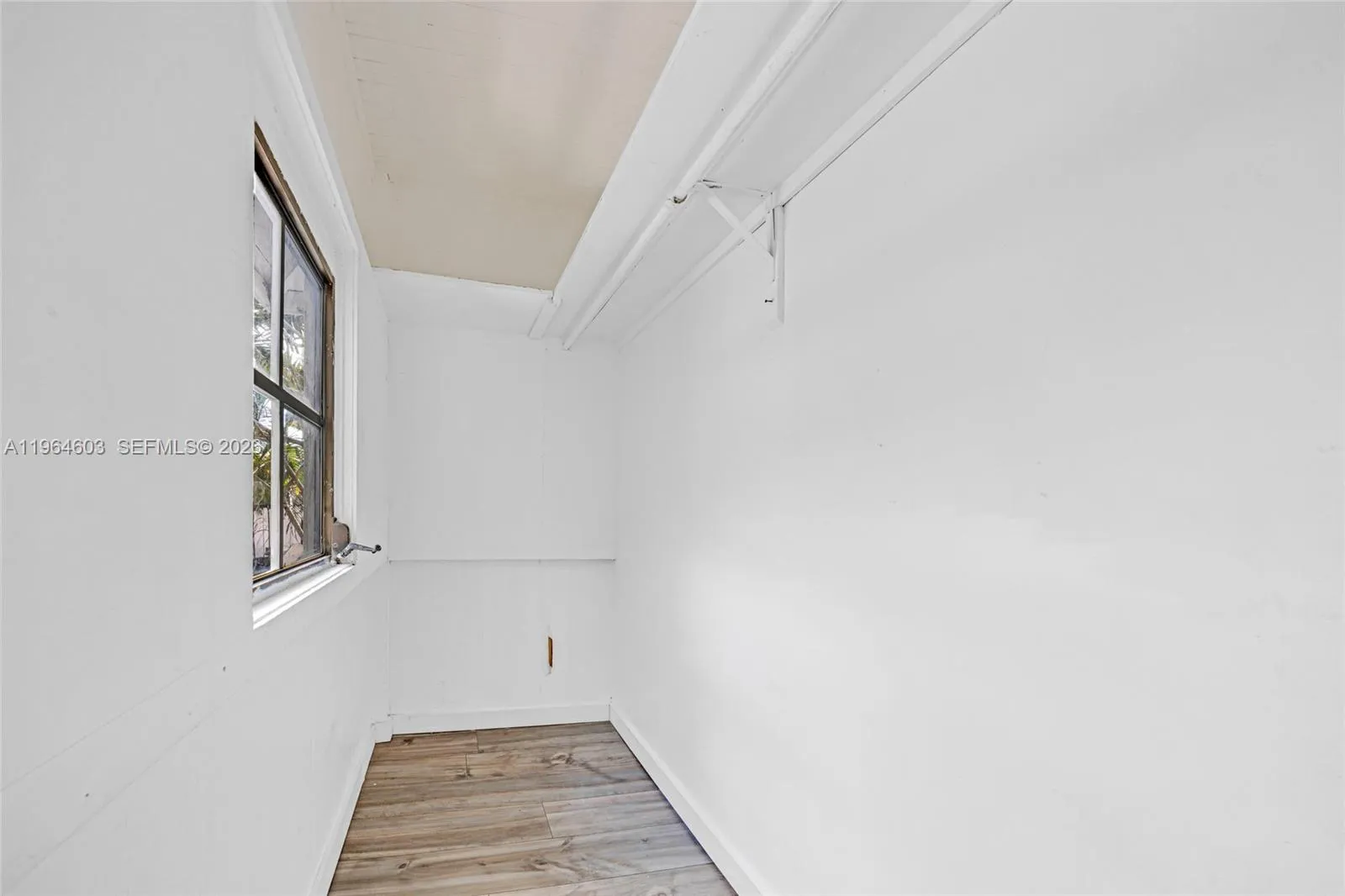 1342 Nw 1st St, Miami, Florida 33125, Miami, Florida 33125, ,Residential Income,For Sale,1342 Nw 1st St, Miami, Florida 33125,A11964603