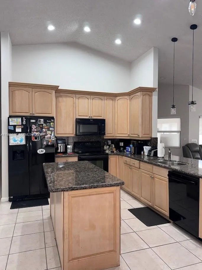 Plantation, Florida 33322, 4 Bedrooms Bedrooms, ,2 BathroomsBathrooms,Residential Lease,For Rent,A11969676