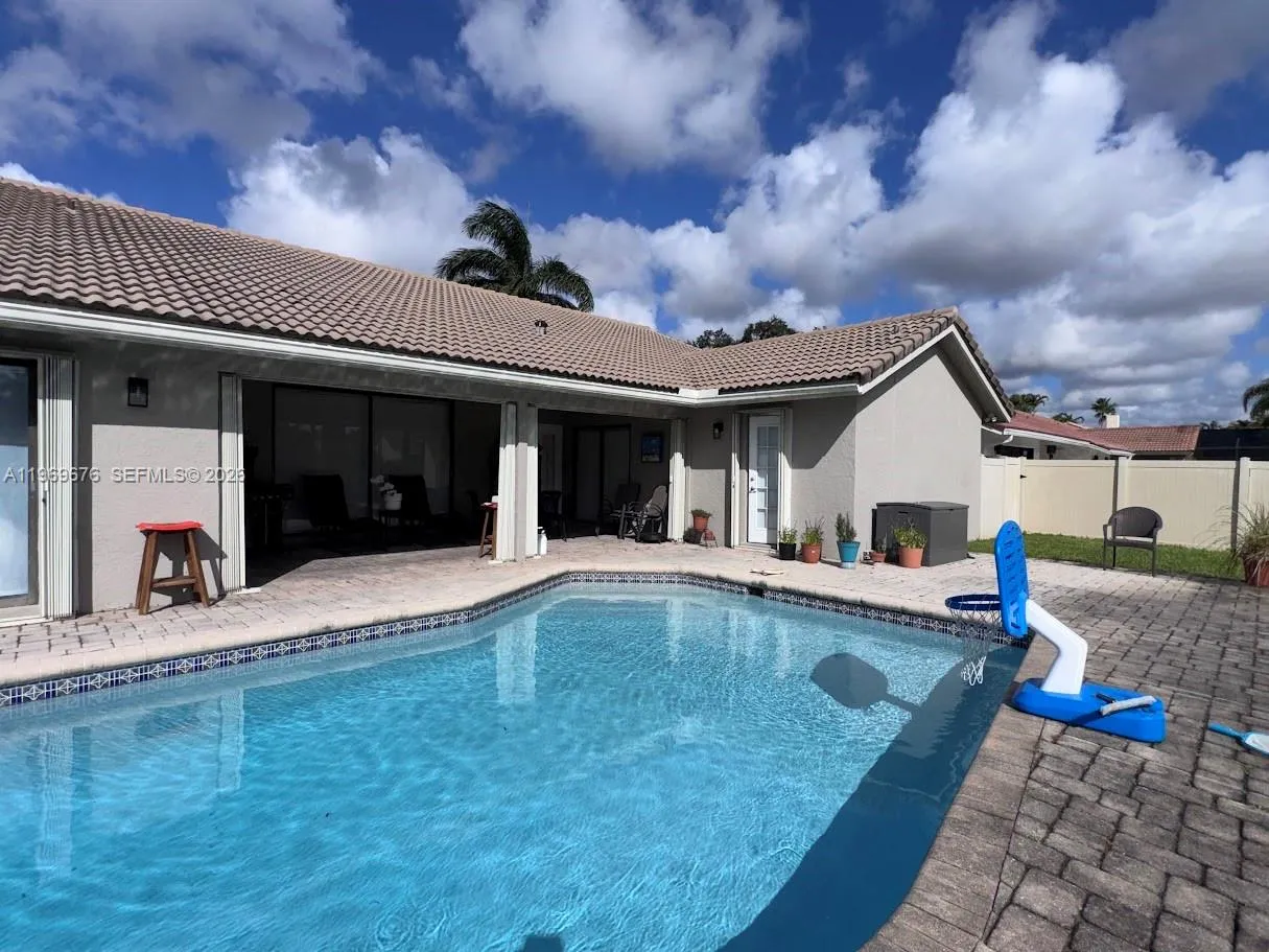 Plantation, Florida 33322, 4 Bedrooms Bedrooms, ,2 BathroomsBathrooms,Residential Lease,For Rent,A11969676