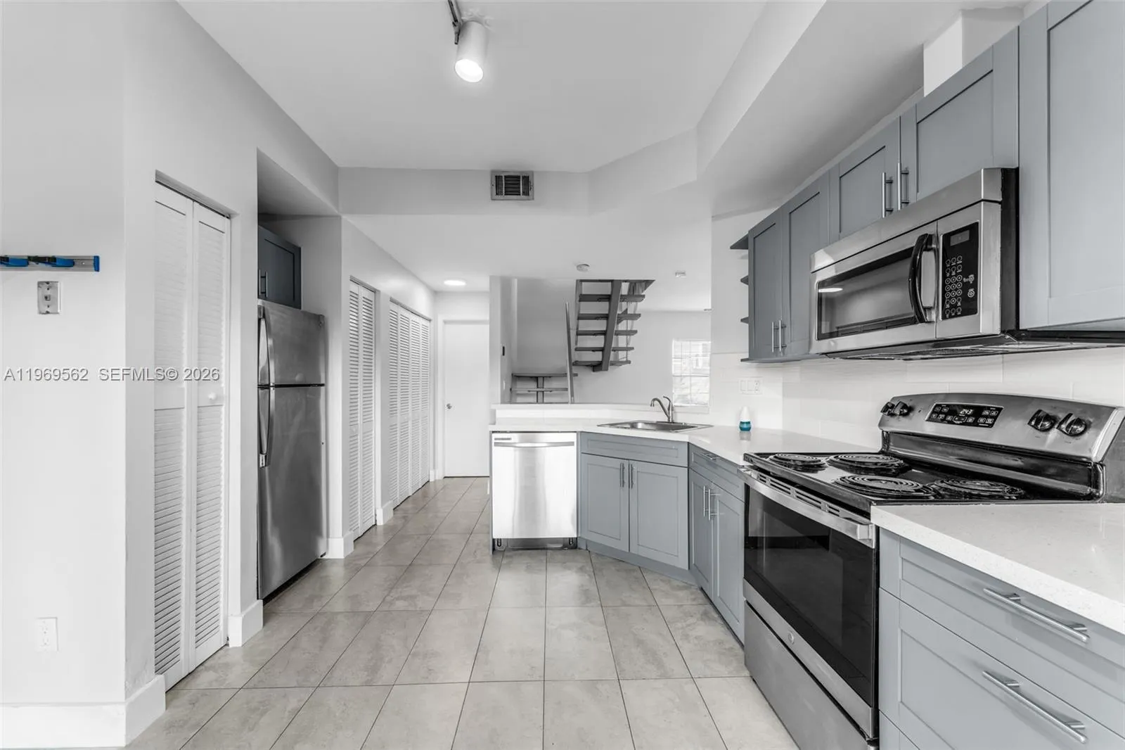 10450 Sw 154th Ct 8, Miami, Florida 33196, Miami, Florida 33196, 3 Bedrooms Bedrooms, ,2 BathroomsBathrooms,Residential Lease,For Rent,10450 Sw 154th Ct 8, Miami, Florida 33196,A11969562