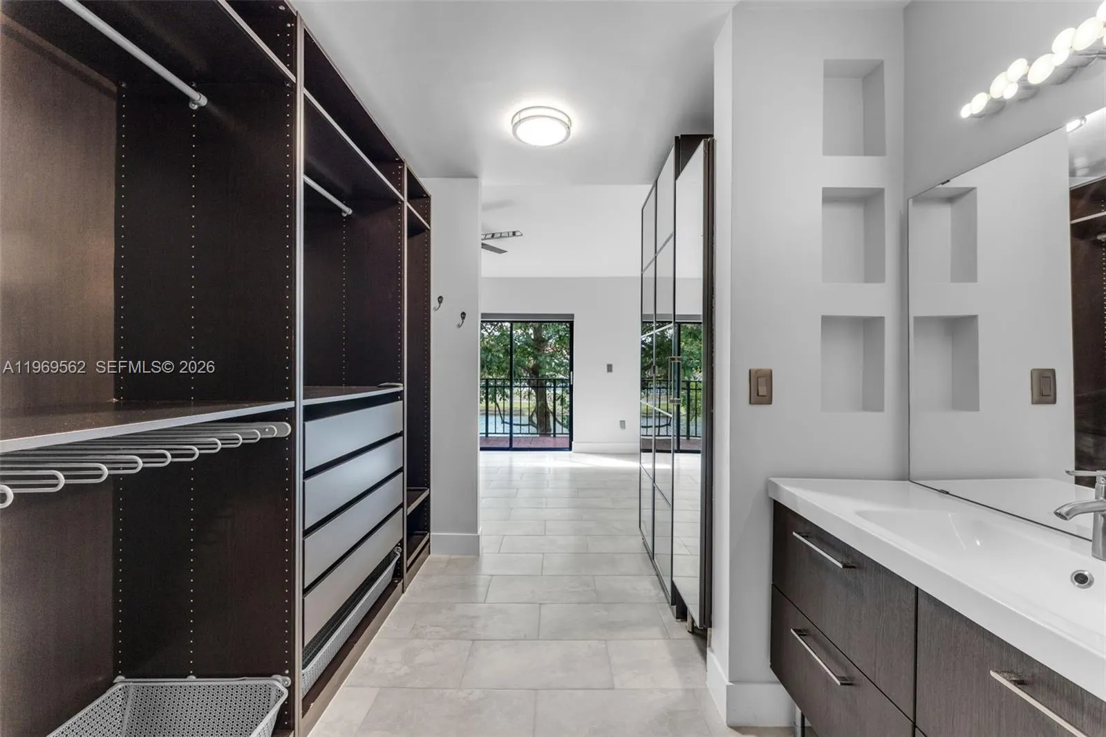 10450 Sw 154th Ct 8, Miami, Florida 33196, Miami, Florida 33196, 3 Bedrooms Bedrooms, ,2 BathroomsBathrooms,Residential Lease,For Rent,10450 Sw 154th Ct 8, Miami, Florida 33196,A11969562