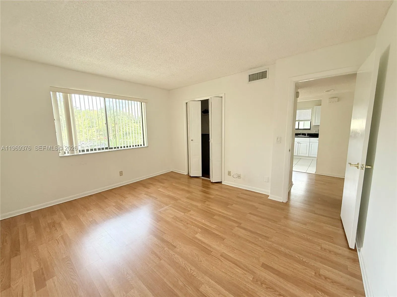 432 Lakeview Dr 201, Weston, Florida 33326, Weston, Florida 33326, 2 Bedrooms Bedrooms, ,2 BathroomsBathrooms,Residential,For Sale,432 Lakeview Dr 201, Weston, Florida 33326,A11969376