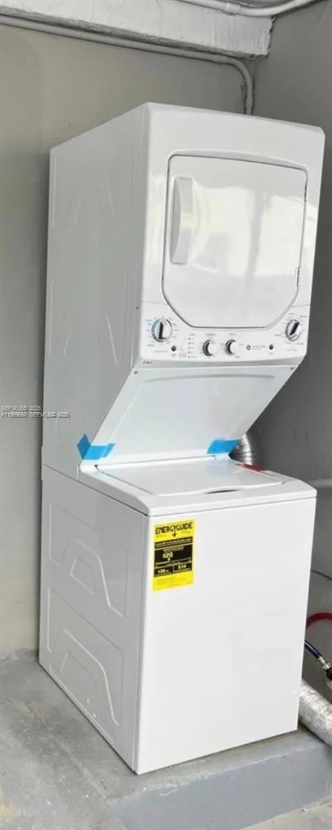 1999 Nw 2nd St 1, Miami, Florida 33125, Miami, Florida 33125, 2 Bedrooms Bedrooms, ,1 BathroomBathrooms,Residential Lease,For Rent,1999 Nw 2nd St 1, Miami, Florida 33125,A11969686