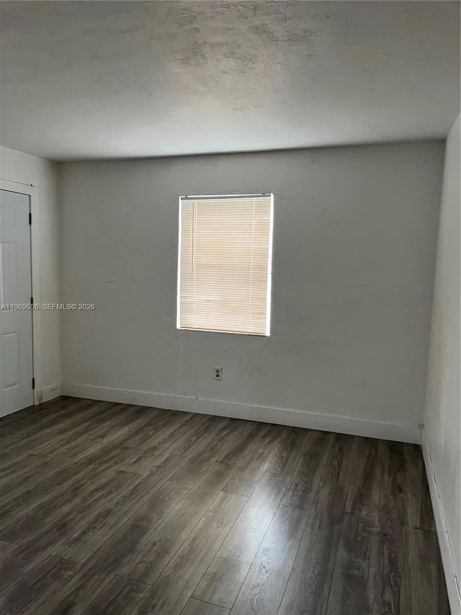 1999 Nw 2nd St 1, Miami, Florida 33125, Miami, Florida 33125, 2 Bedrooms Bedrooms, ,1 BathroomBathrooms,Residential Lease,For Rent,1999 Nw 2nd St 1, Miami, Florida 33125,A11969686