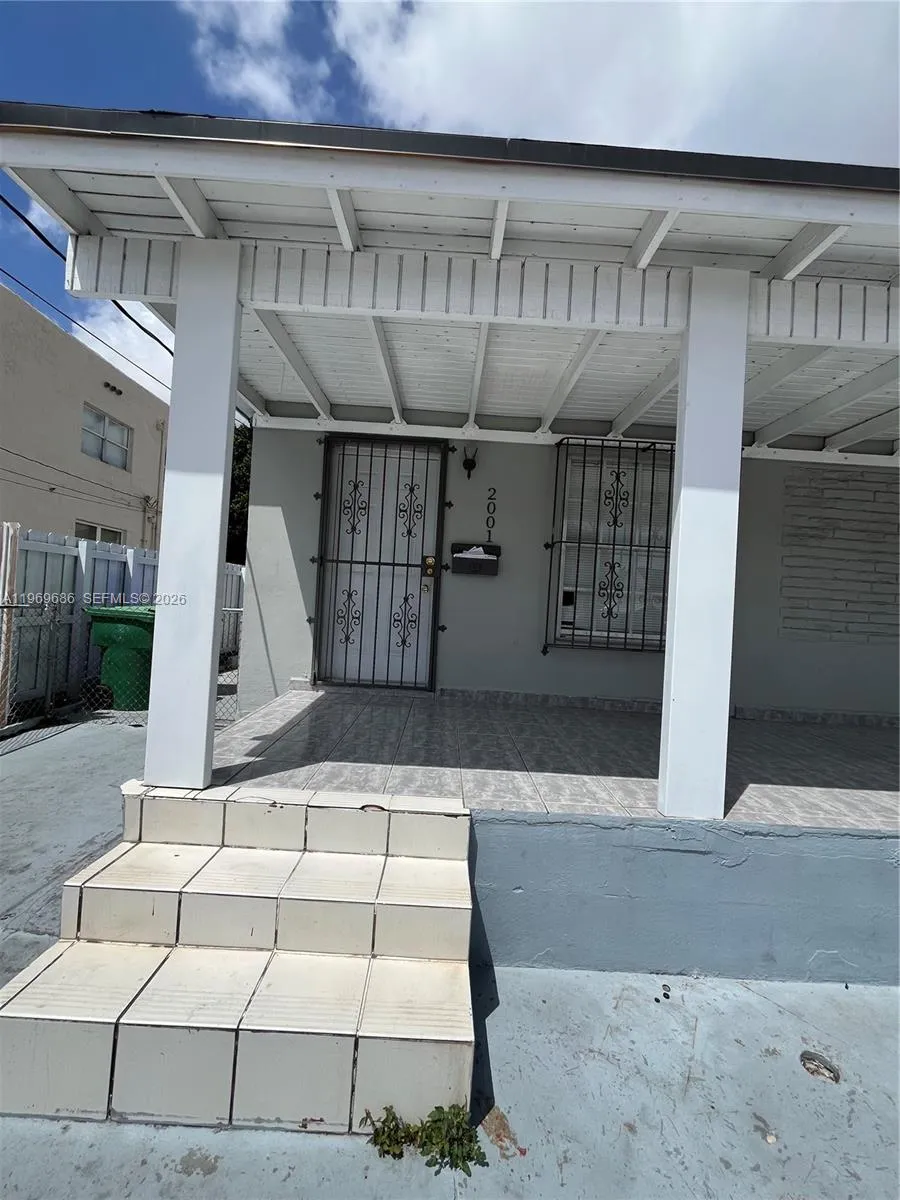 1999 Nw 2nd St 1, Miami, Florida 33125, Miami, Florida 33125, 2 Bedrooms Bedrooms, ,1 BathroomBathrooms,Residential Lease,For Rent,1999 Nw 2nd St 1, Miami, Florida 33125,A11969686