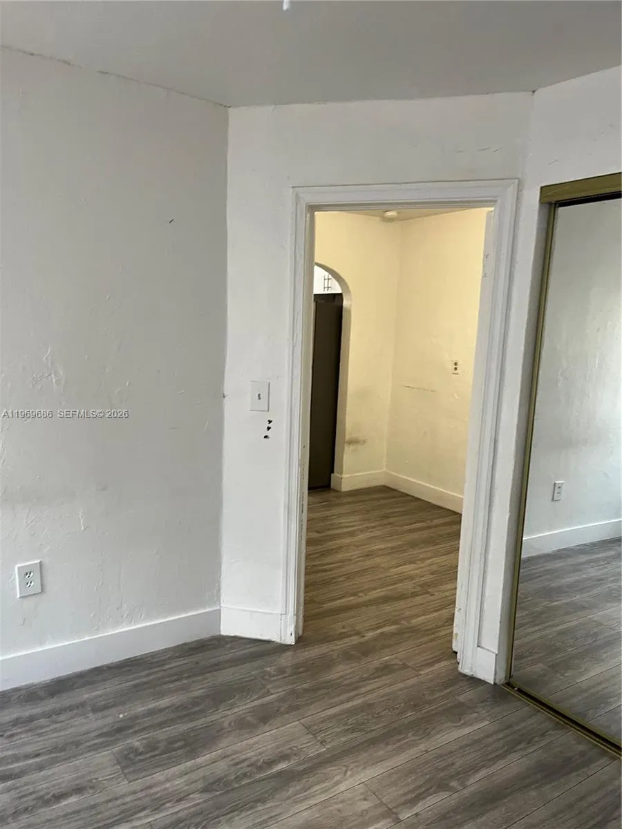 1999 Nw 2nd St 1, Miami, Florida 33125, Miami, Florida 33125, 2 Bedrooms Bedrooms, ,1 BathroomBathrooms,Residential Lease,For Rent,1999 Nw 2nd St 1, Miami, Florida 33125,A11969686