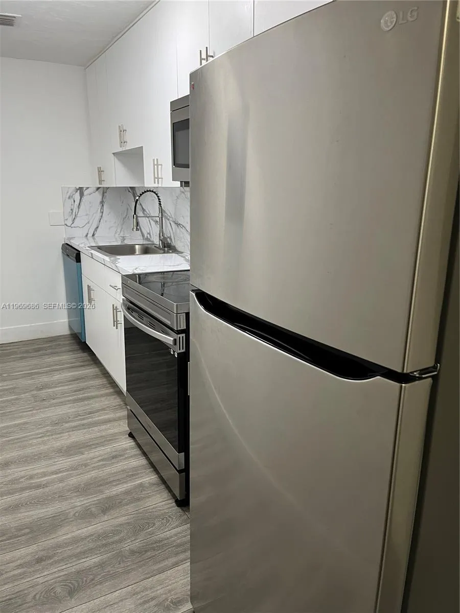 1999 Nw 2nd St 1, Miami, Florida 33125, Miami, Florida 33125, 2 Bedrooms Bedrooms, ,1 BathroomBathrooms,Residential Lease,For Rent,1999 Nw 2nd St 1, Miami, Florida 33125,A11969686