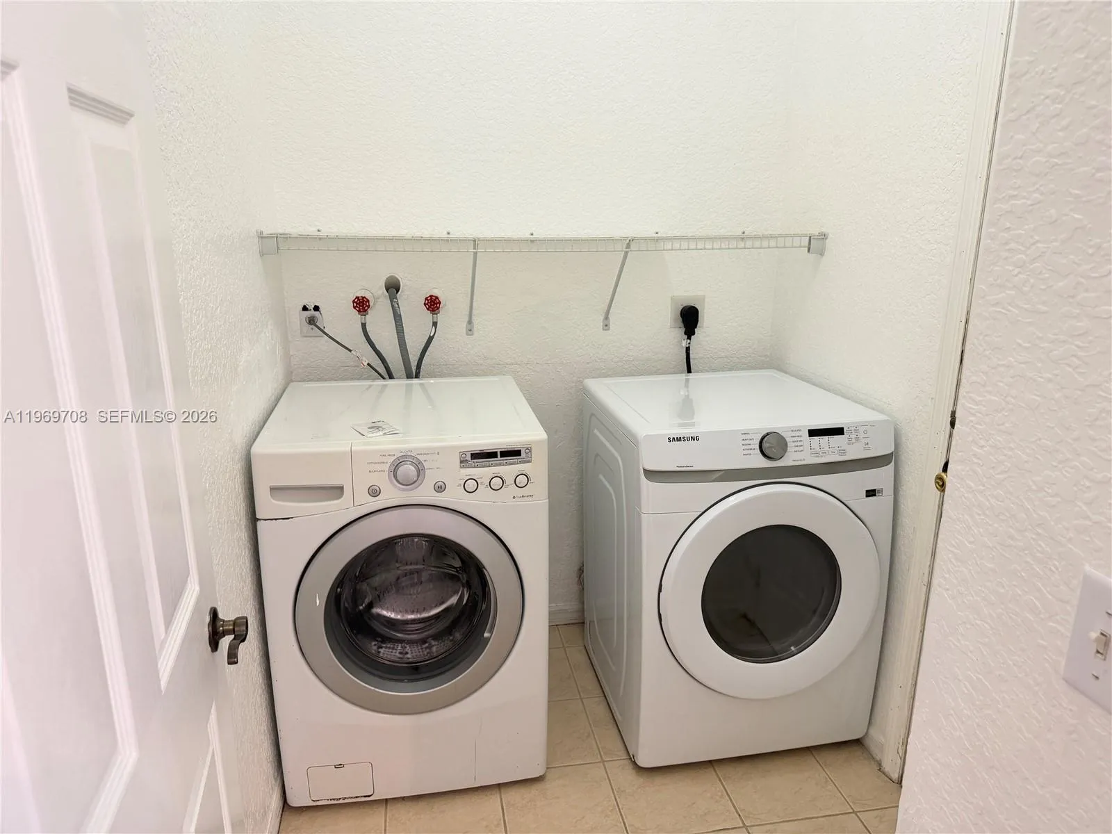 1958 Se 24th Ter, Homestead, Florida 33035, Homestead, Florida 33035, 2 Bedrooms Bedrooms, ,2 BathroomsBathrooms,Residential,For Sale,1958 Se 24th Ter, Homestead, Florida 33035,A11969708