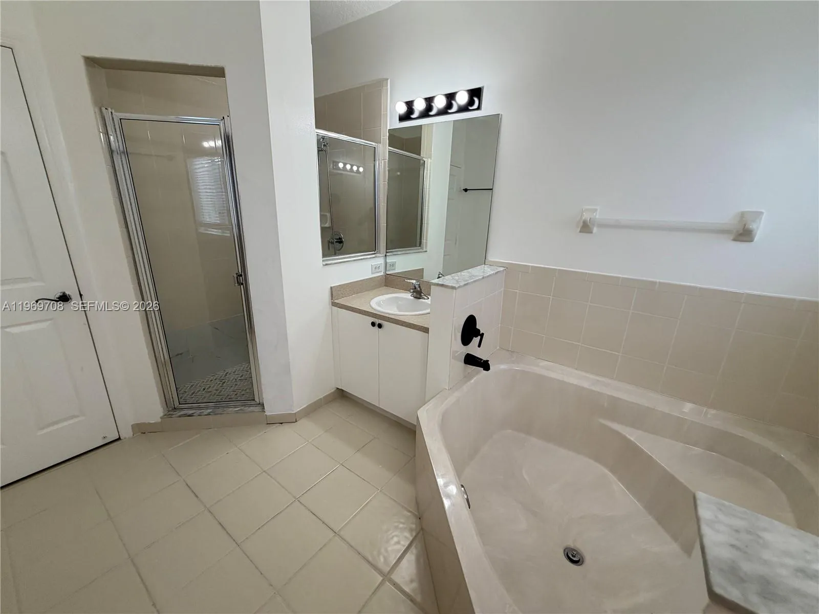 1958 Se 24th Ter, Homestead, Florida 33035, Homestead, Florida 33035, 2 Bedrooms Bedrooms, ,2 BathroomsBathrooms,Residential,For Sale,1958 Se 24th Ter, Homestead, Florida 33035,A11969708