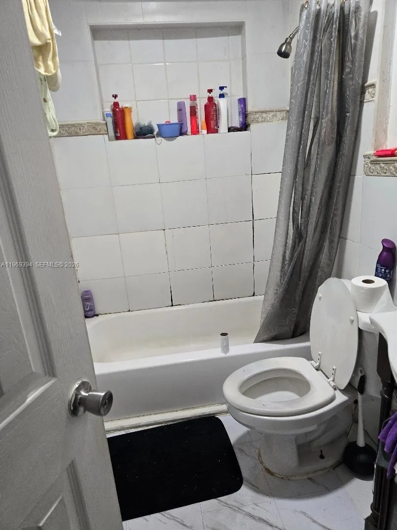 208 Sw 1st Ct, Pompano Beach, Florida 33060, Pompano Beach, Florida 33060, ,Residential Income,For Sale,208 Sw 1st Ct, Pompano Beach, Florida 33060,A11969394