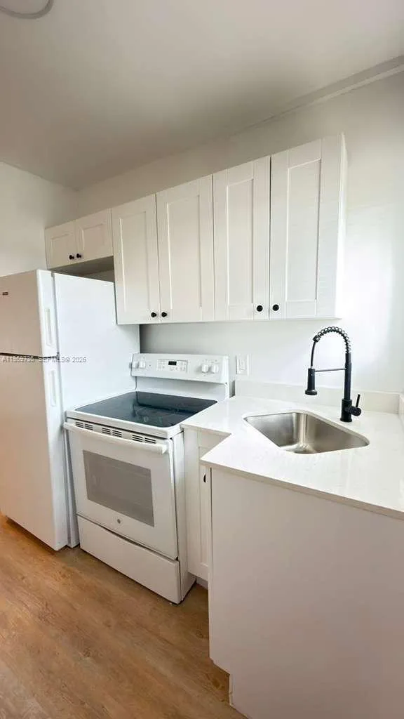 1980 Biarritz Dr C, Miami Beach, Florida 33141, Miami Beach, Florida 33141, 1 Bedroom Bedrooms, ,1 BathroomBathrooms,Residential Lease,For Rent,1980 Biarritz Dr C, Miami Beach, Florida 33141,A11969736