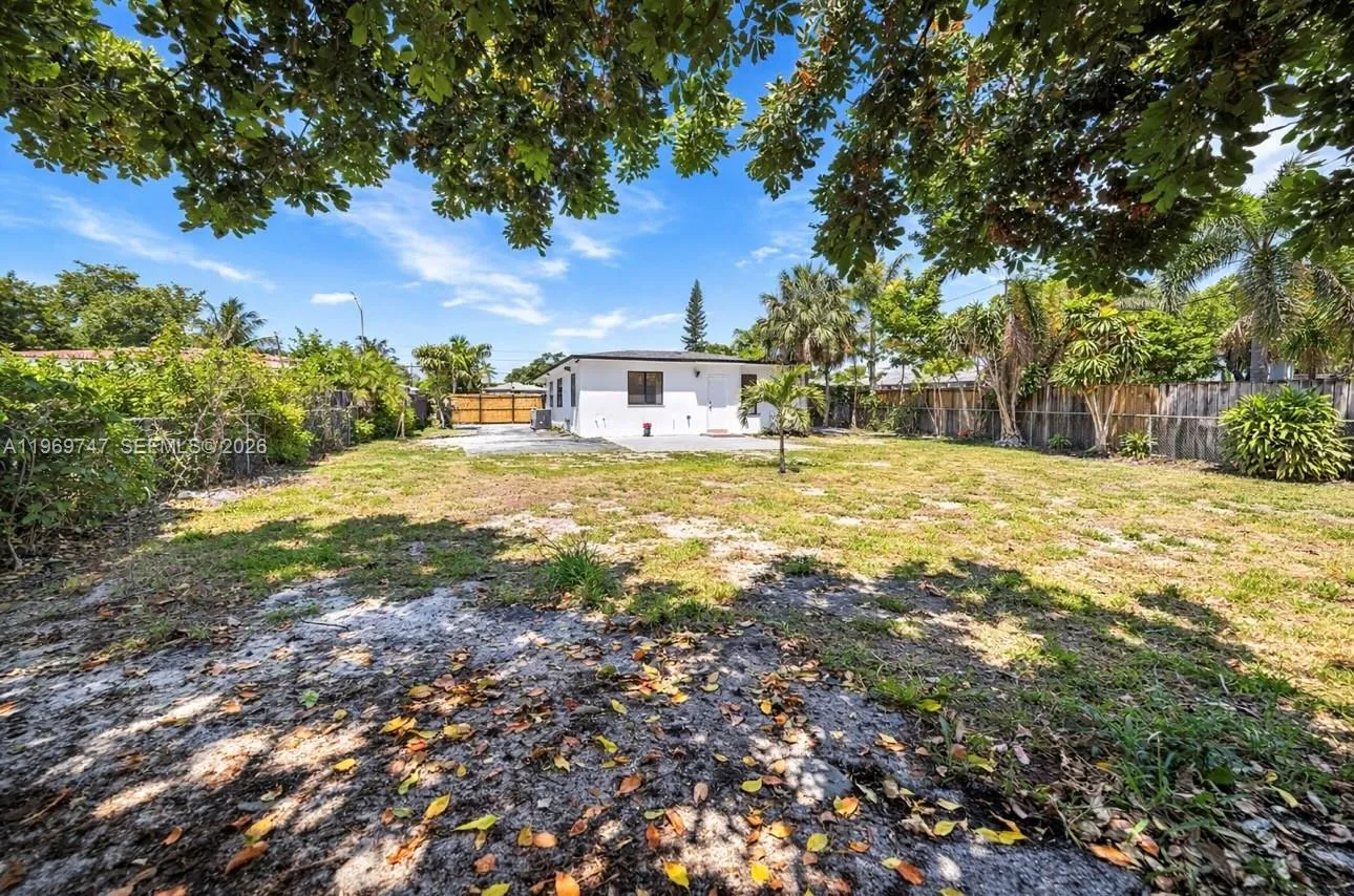 1116 Ne 15th Ave, Fort Lauderdale, Florida 33304, Fort Lauderdale, Florida 33304, ,Residential Income,For Sale,1116 Ne 15th Ave, Fort Lauderdale, Florida 33304,A11969747