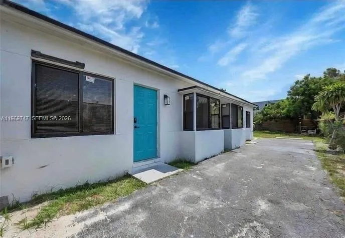 1116 Ne 15th Ave, Fort Lauderdale, Florida 33304, Fort Lauderdale, Florida 33304, ,Residential Income,For Sale,1116 Ne 15th Ave, Fort Lauderdale, Florida 33304,A11969747