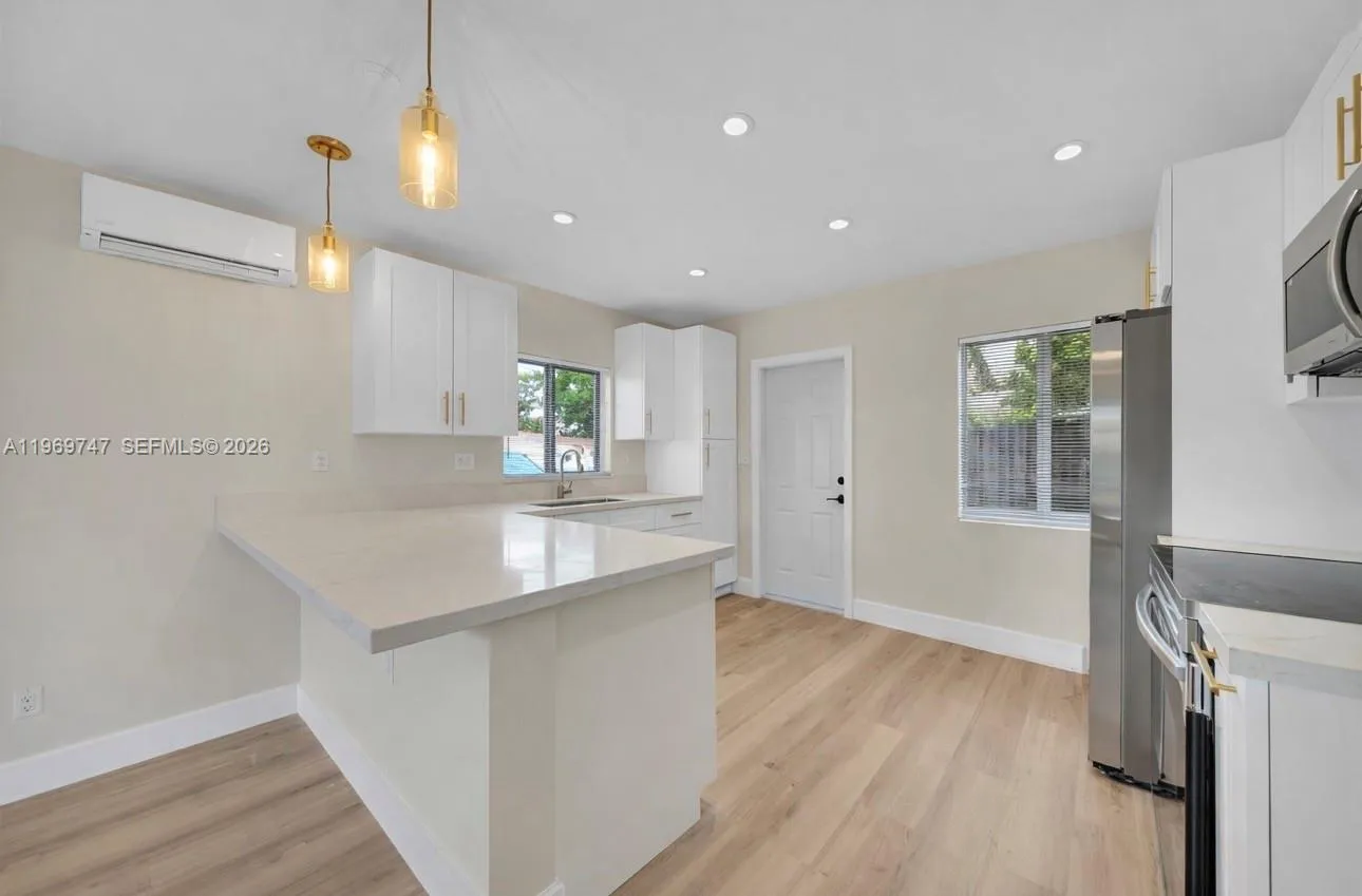 1116 Ne 15th Ave, Fort Lauderdale, Florida 33304, Fort Lauderdale, Florida 33304, ,Residential Income,For Sale,1116 Ne 15th Ave, Fort Lauderdale, Florida 33304,A11969747