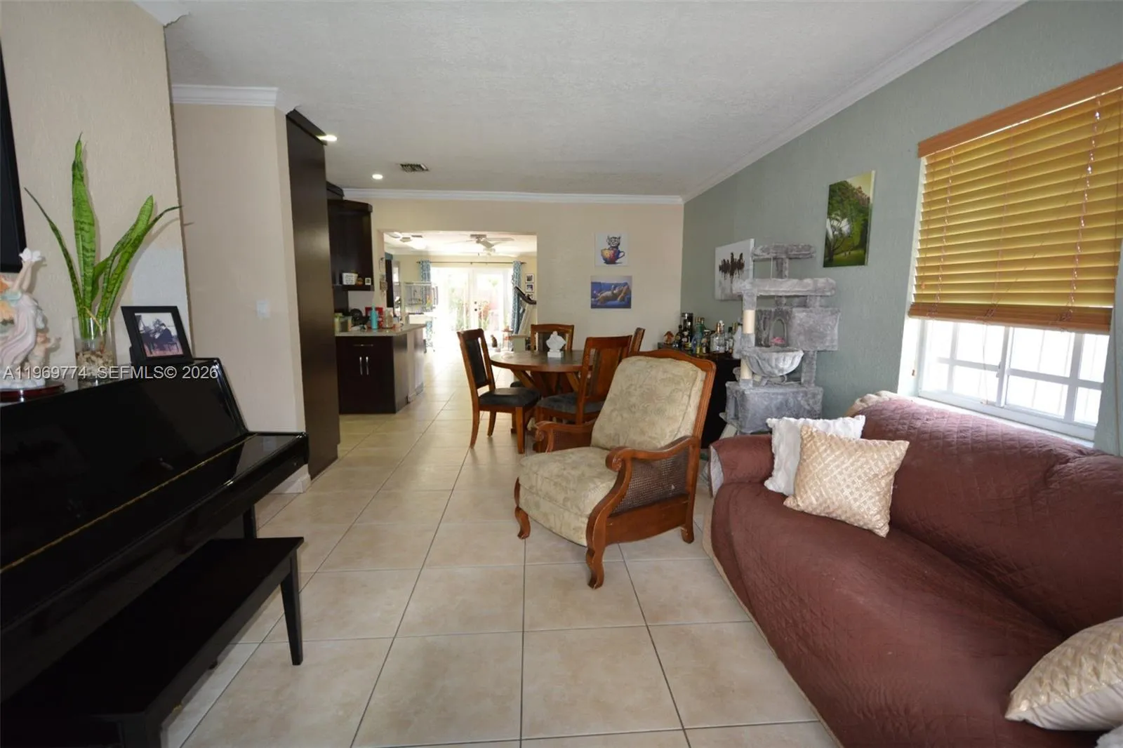 890 E 38th St, Hialeah, Florida 33013, Hialeah, Florida 33013, 5 Bedrooms Bedrooms, ,3 BathroomsBathrooms,Residential,For Sale,890 E 38th St, Hialeah, Florida 33013,A11969774