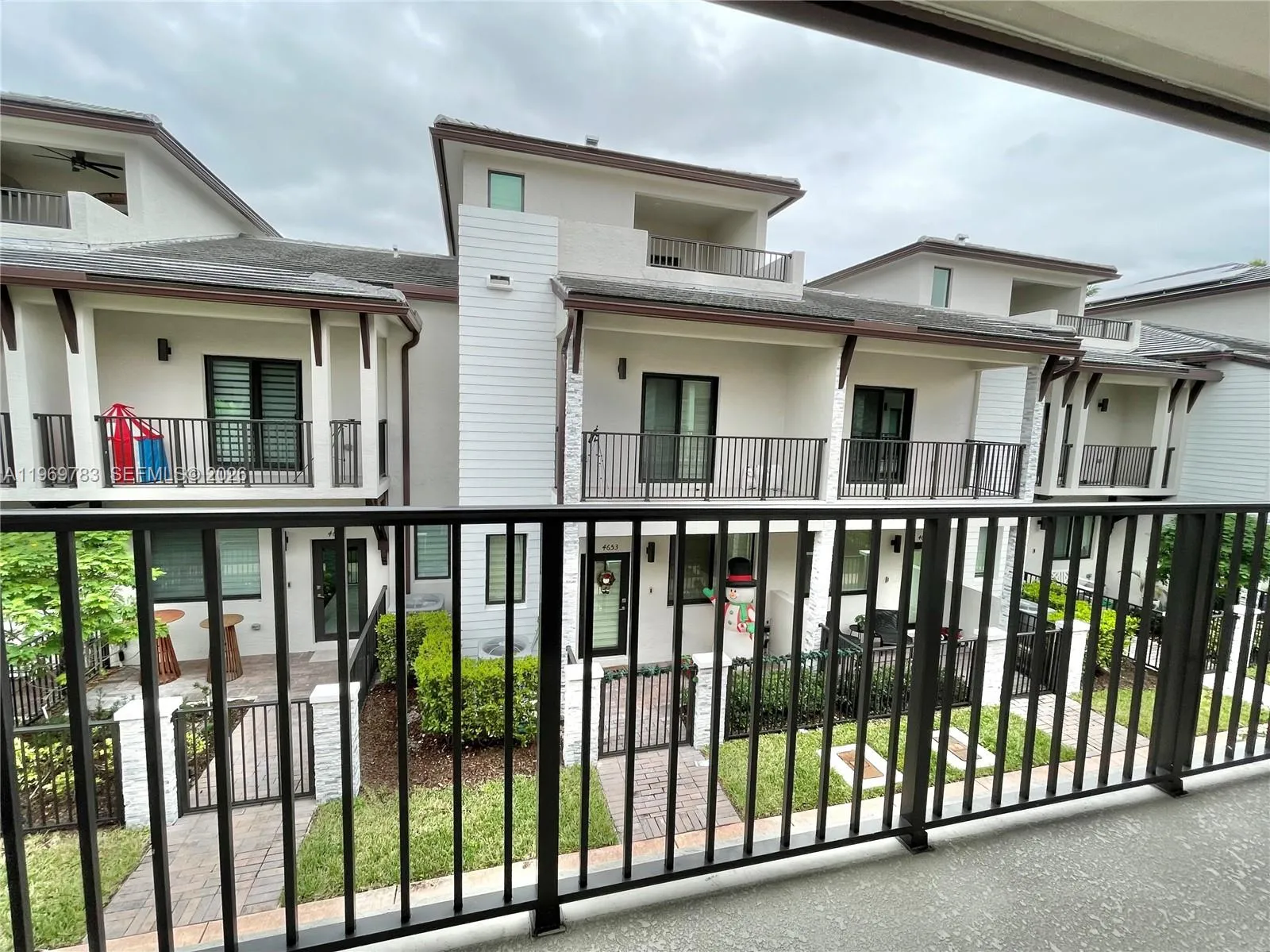 4654 Nw 83rd Pkwy 4654, Doral, Florida 33166, Doral, Florida 33166, 3 Bedrooms Bedrooms, ,2 BathroomsBathrooms,Residential Lease,For Rent,4654 Nw 83rd Pkwy 4654, Doral, Florida 33166,A11969783