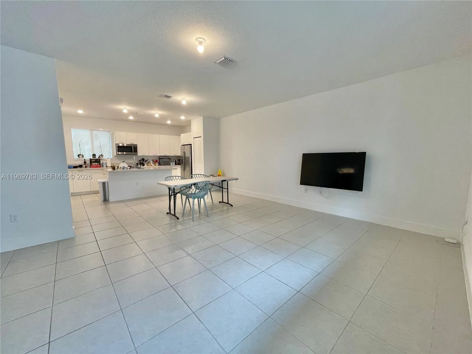 4654 Nw 83rd Pkwy 4654, Doral, Florida 33166, Doral, Florida 33166, 3 Bedrooms Bedrooms, ,2 BathroomsBathrooms,Residential Lease,For Rent,4654 Nw 83rd Pkwy 4654, Doral, Florida 33166,A11969783