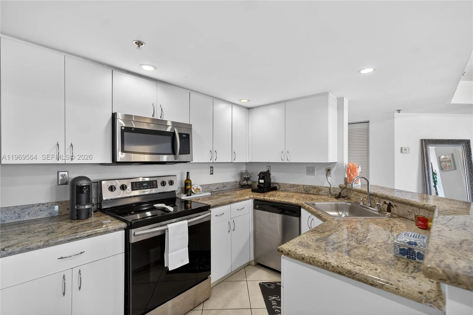 2351 Douglas Rd 1104, Miami, Florida 33145, Miami, Florida 33145, 2 Bedrooms Bedrooms, ,2 BathroomsBathrooms,Residential,For Sale,2351 Douglas Rd 1104, Miami, Florida 33145,A11969564