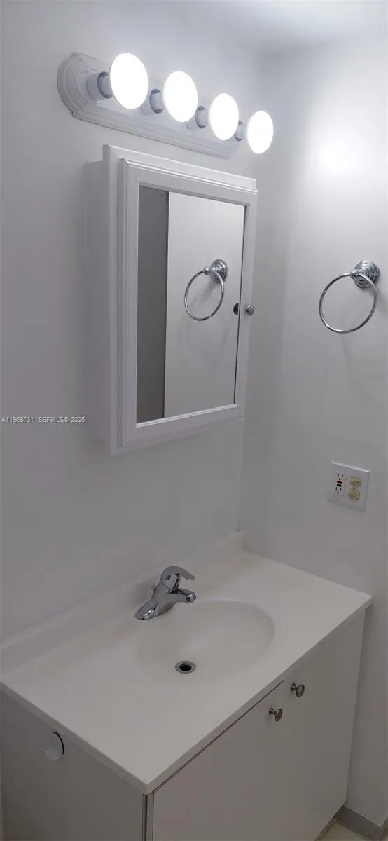 140 Nw 87th Ave G219, Miami, Florida 33172, Miami, Florida 33172, 1 Bedroom Bedrooms, ,1 BathroomBathrooms,Residential Lease,For Rent,140 Nw 87th Ave G219, Miami, Florida 33172,A11969731