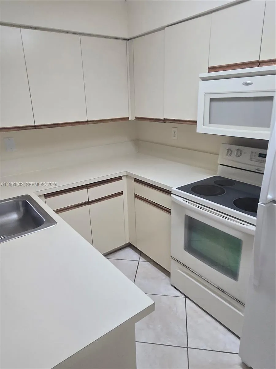17320 Nw 67th Pl F-7, Hialeah, Florida 33015, Hialeah, Florida 33015, 1 Bedroom Bedrooms, ,1 BathroomBathrooms,Residential Lease,For Rent,17320 Nw 67th Pl F-7, Hialeah, Florida 33015,A11969802