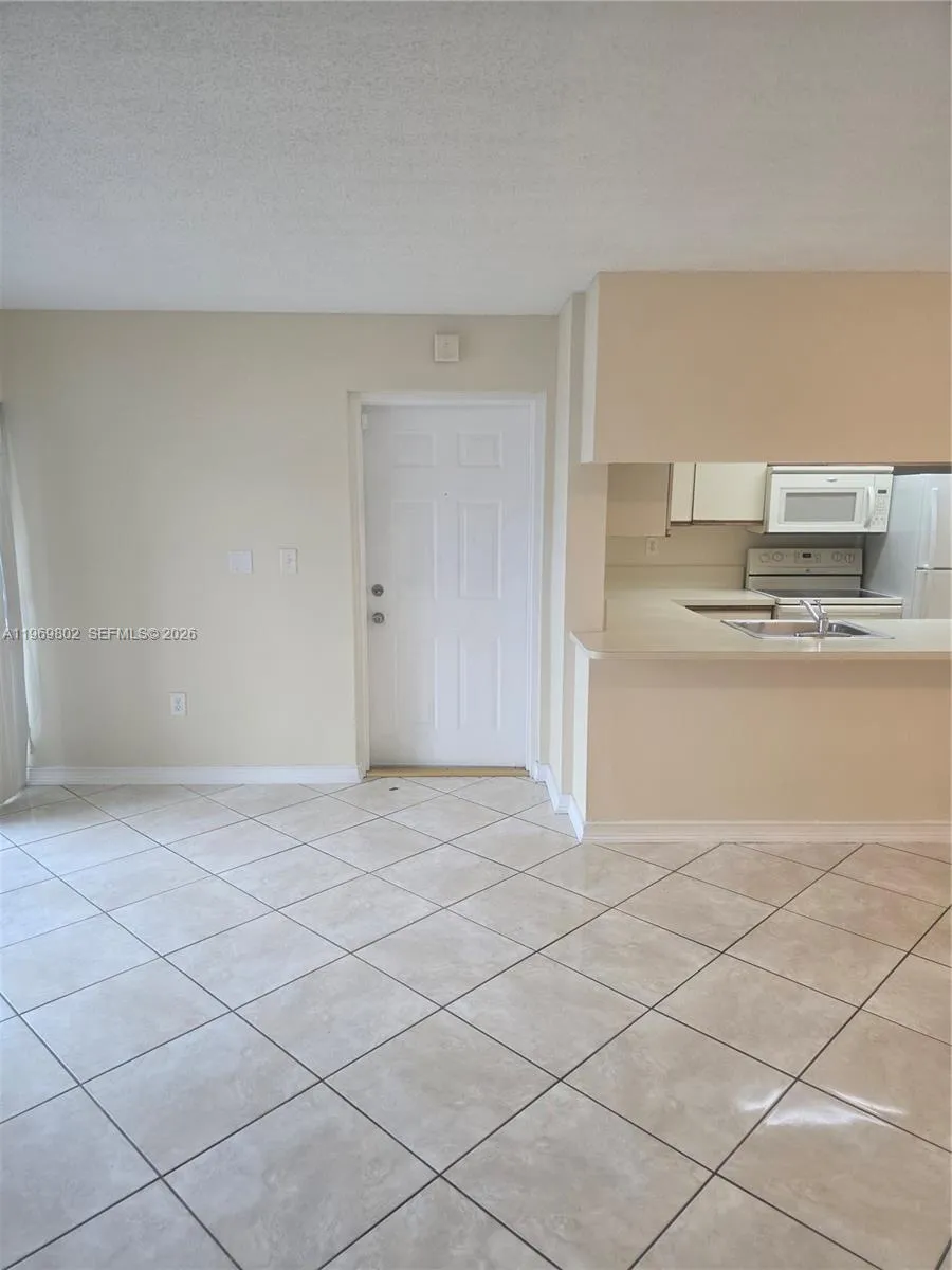 17320 Nw 67th Pl F-7, Hialeah, Florida 33015, Hialeah, Florida 33015, 1 Bedroom Bedrooms, ,1 BathroomBathrooms,Residential Lease,For Rent,17320 Nw 67th Pl F-7, Hialeah, Florida 33015,A11969802