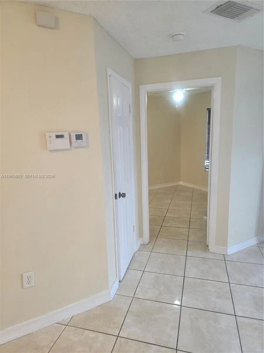 17320 Nw 67th Pl F-7, Hialeah, Florida 33015, Hialeah, Florida 33015, 1 Bedroom Bedrooms, ,1 BathroomBathrooms,Residential Lease,For Rent,17320 Nw 67th Pl F-7, Hialeah, Florida 33015,A11969802