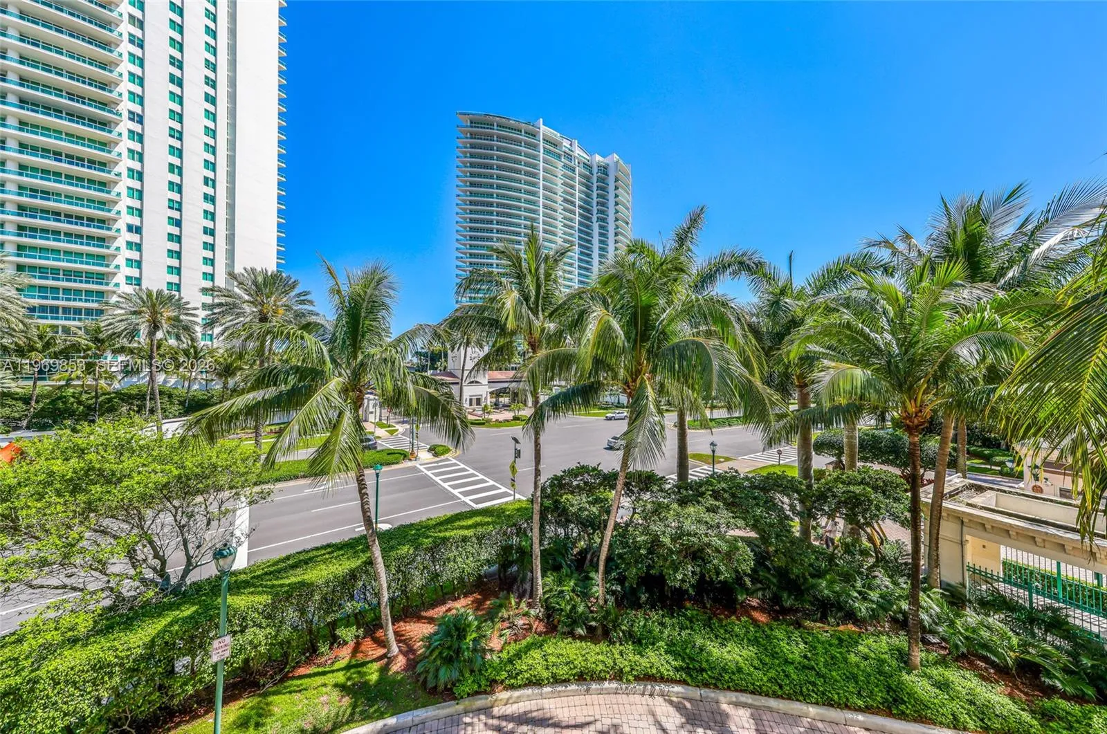 20000 E Country Club Dr 311, Aventura, Florida 331, Aventura, Florida 33180, 3 Bedrooms Bedrooms, ,3 BathroomsBathrooms,Residential,For Sale,20000 E Country Club Dr 311, Aventura, Florida 331,A11969853