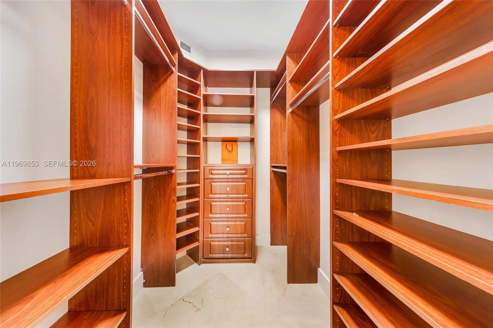 20000 E Country Club Dr 311, Aventura, Florida 331, Aventura, Florida 33180, 3 Bedrooms Bedrooms, ,3 BathroomsBathrooms,Residential,For Sale,20000 E Country Club Dr 311, Aventura, Florida 331,A11969853