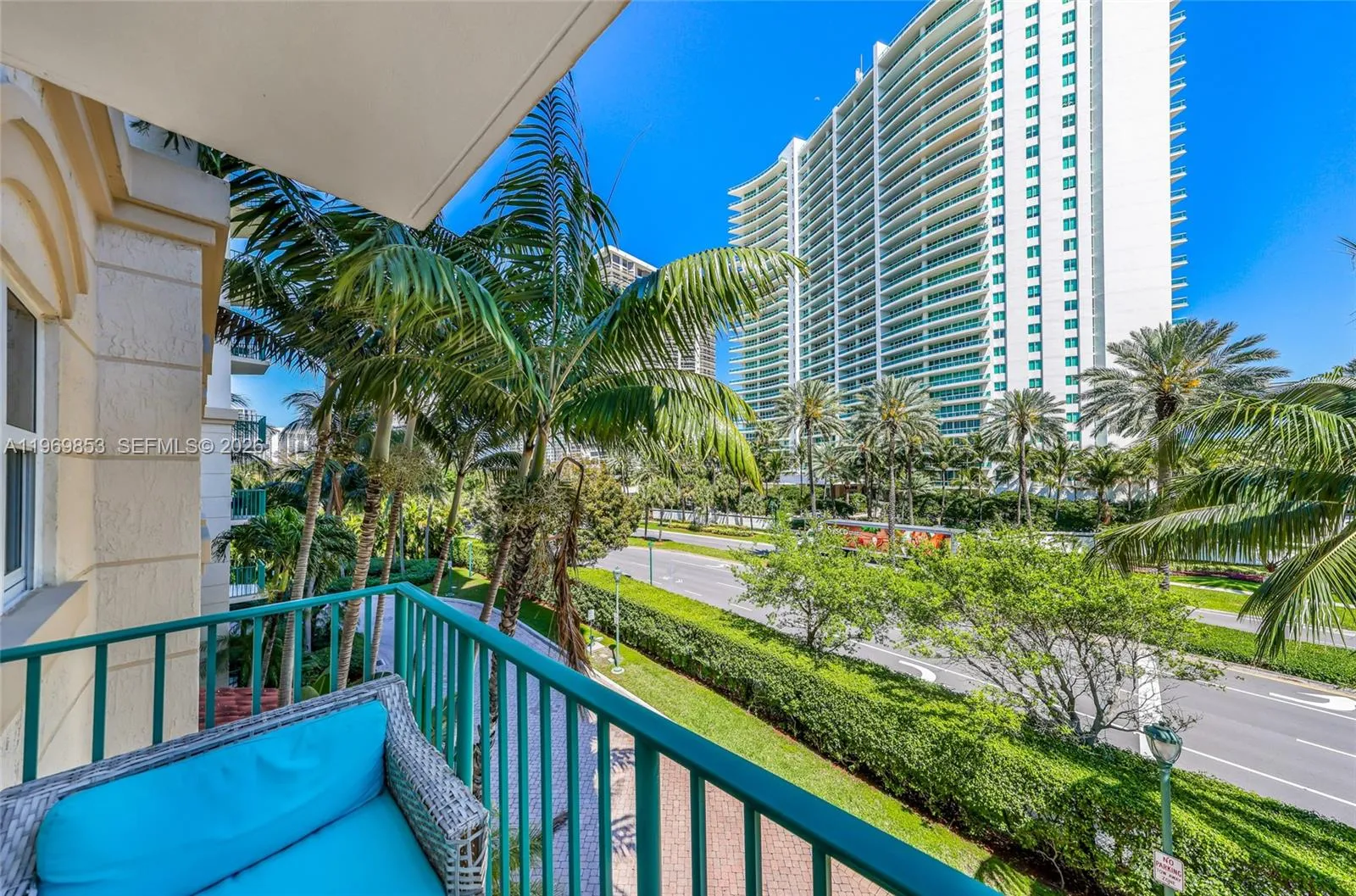 20000 E Country Club Dr 311, Aventura, Florida 331, Aventura, Florida 33180, 3 Bedrooms Bedrooms, ,3 BathroomsBathrooms,Residential,For Sale,20000 E Country Club Dr 311, Aventura, Florida 331,A11969853