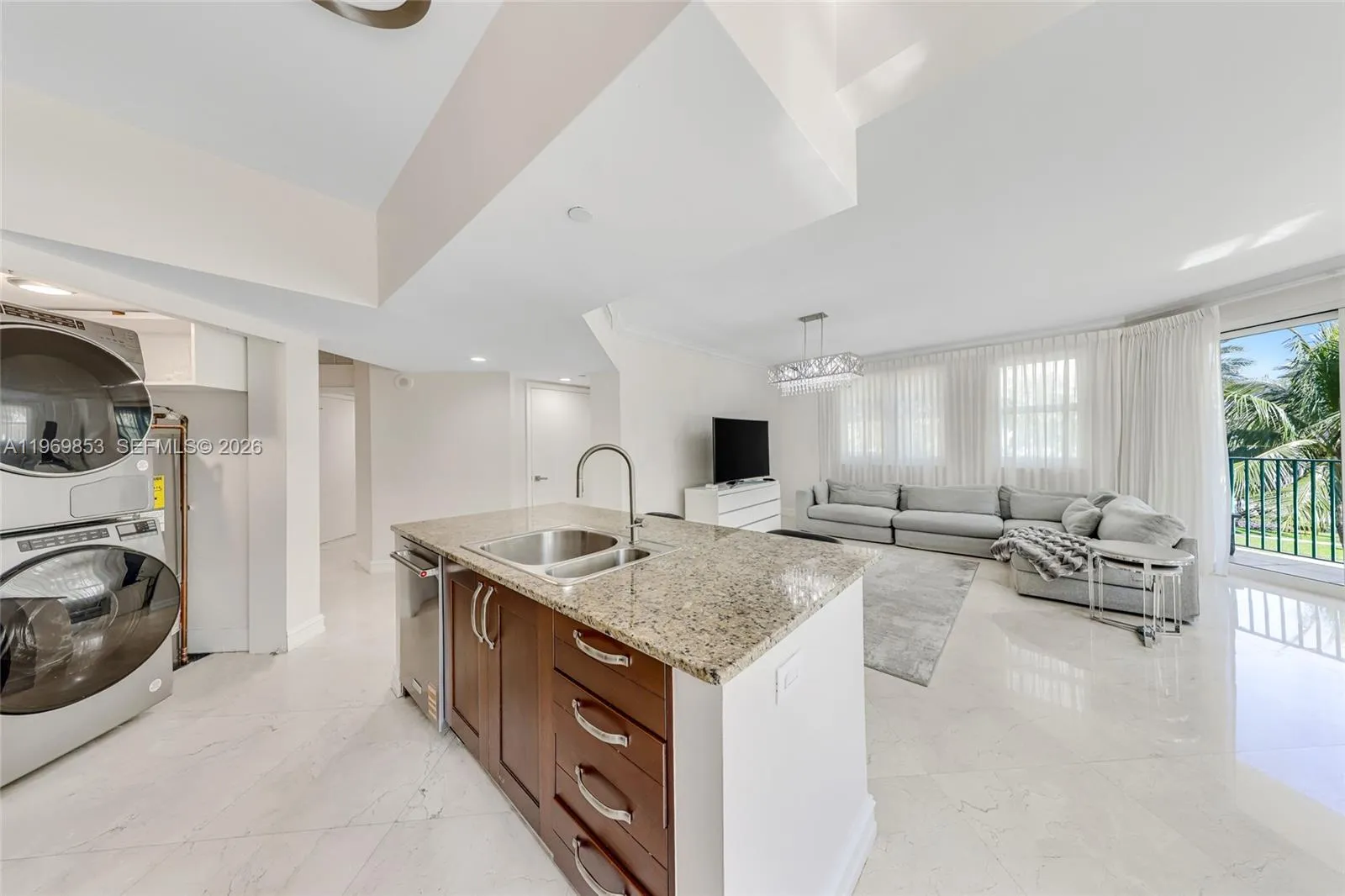 20000 E Country Club Dr 311, Aventura, Florida 331, Aventura, Florida 33180, 3 Bedrooms Bedrooms, ,3 BathroomsBathrooms,Residential,For Sale,20000 E Country Club Dr 311, Aventura, Florida 331,A11969853