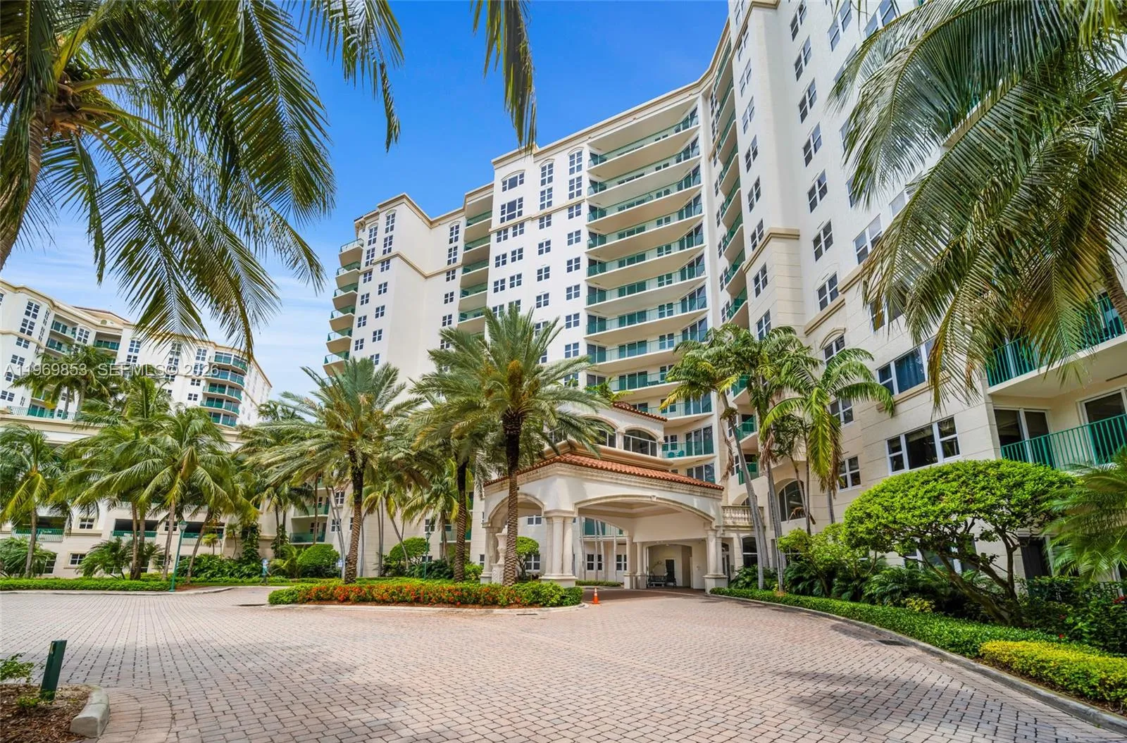 20000 E Country Club Dr 311, Aventura, Florida 331, Aventura, Florida 33180, 3 Bedrooms Bedrooms, ,3 BathroomsBathrooms,Residential,For Sale,20000 E Country Club Dr 311, Aventura, Florida 331,A11969853