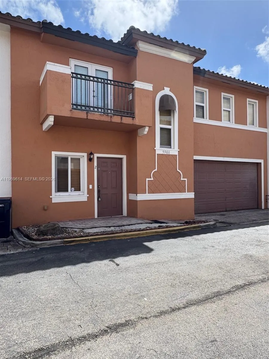5988 Sw 8th St 2, West Miami, Florida 33144, West Miami, Florida 33144, 3 Bedrooms Bedrooms, ,2 BathroomsBathrooms,Residential Lease,For Rent,5988 Sw 8th St 2, West Miami, Florida 33144,A11969614