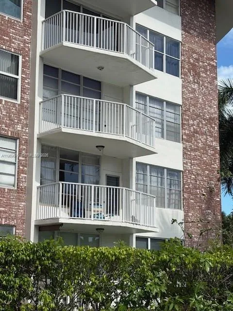 3181 S Ocean Dr 304, Hallandale Beach, Florida 330, Hallandale Beach, Florida 33009, 1 Bedroom Bedrooms, ,1 BathroomBathrooms,Residential,For Sale,3181 S Ocean Dr 304, Hallandale Beach, Florida 330,A11969876
