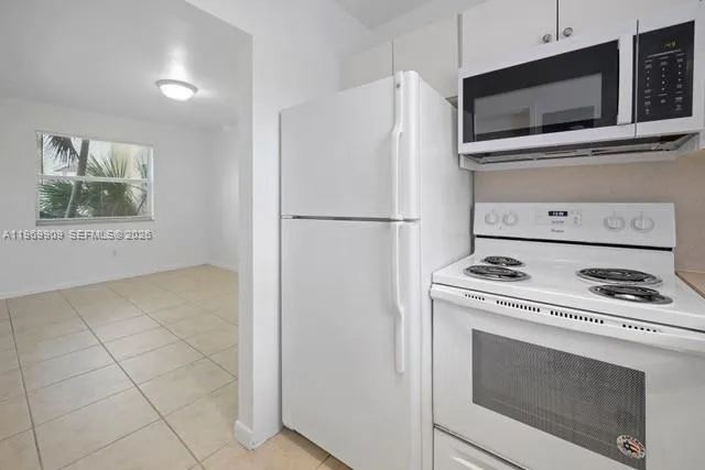 575 Ne 82nd St 14, Miami, Florida 33138, Miami, Florida 33138, 1 Bedroom Bedrooms, ,1 BathroomBathrooms,Residential Lease,For Rent,575 Ne 82nd St 14, Miami, Florida 33138,A11969909