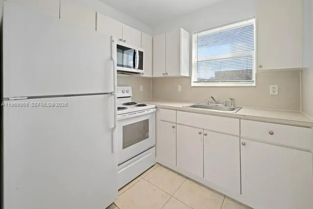 575 Ne 82nd St 14, Miami, Florida 33138, Miami, Florida 33138, 1 Bedroom Bedrooms, ,1 BathroomBathrooms,Residential Lease,For Rent,575 Ne 82nd St 14, Miami, Florida 33138,A11969909