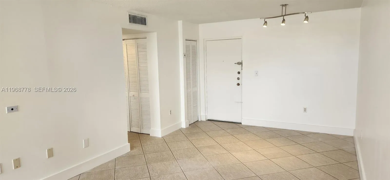 9440 W Flagler St 104, Miami, Florida 33174, Miami, Florida 33174, 1 Bedroom Bedrooms, ,1 BathroomBathrooms,Residential Lease,For Rent,9440 W Flagler St 104, Miami, Florida 33174,A11968778