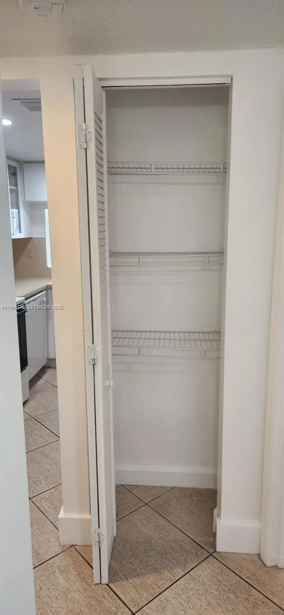 9440 W Flagler St 104, Miami, Florida 33174, Miami, Florida 33174, 1 Bedroom Bedrooms, ,1 BathroomBathrooms,Residential Lease,For Rent,9440 W Flagler St 104, Miami, Florida 33174,A11968778