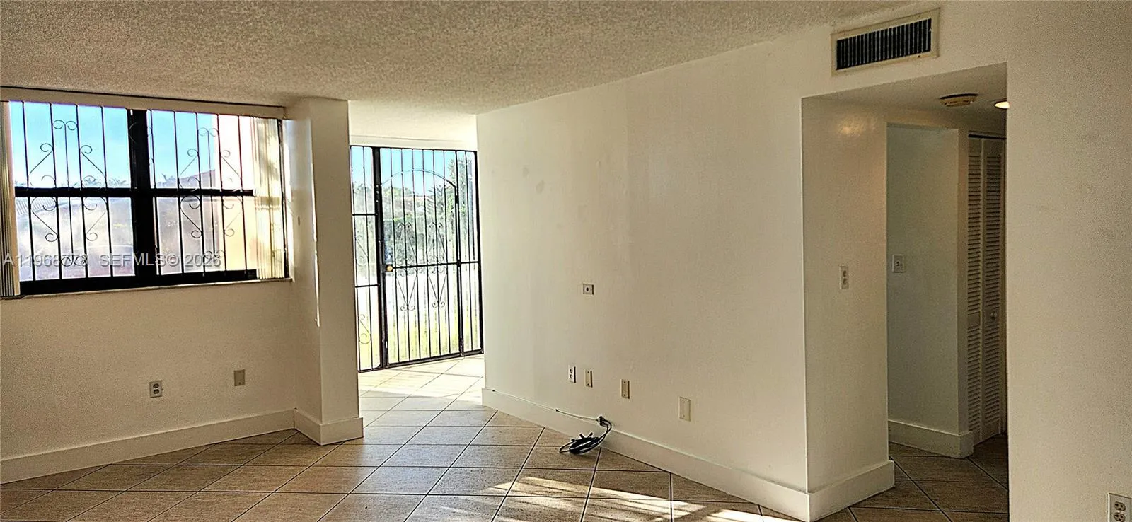 9440 W Flagler St 104, Miami, Florida 33174, Miami, Florida 33174, 1 Bedroom Bedrooms, ,1 BathroomBathrooms,Residential Lease,For Rent,9440 W Flagler St 104, Miami, Florida 33174,A11968778