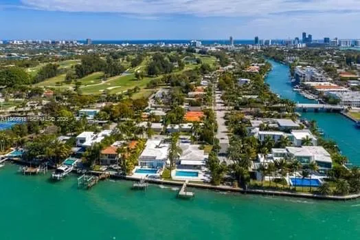 1101 S Shore Dr 0, Miami Beach, Florida 33141, Miami Beach, Florida 33141, 4 Bedrooms Bedrooms, ,3 BathroomsBathrooms,Residential Lease,For Rent,1101 S Shore Dr 0, Miami Beach, Florida 33141,A11969918