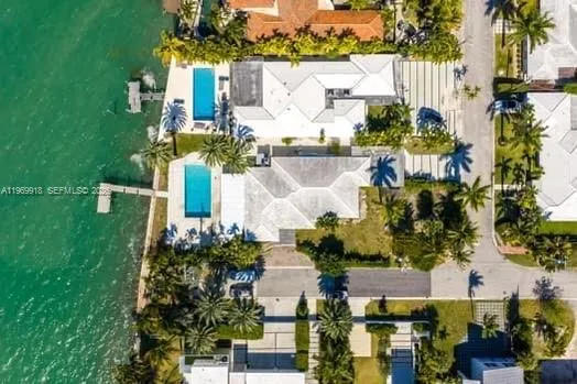 1101 S Shore Dr 0, Miami Beach, Florida 33141, Miami Beach, Florida 33141, 4 Bedrooms Bedrooms, ,3 BathroomsBathrooms,Residential Lease,For Rent,1101 S Shore Dr 0, Miami Beach, Florida 33141,A11969918