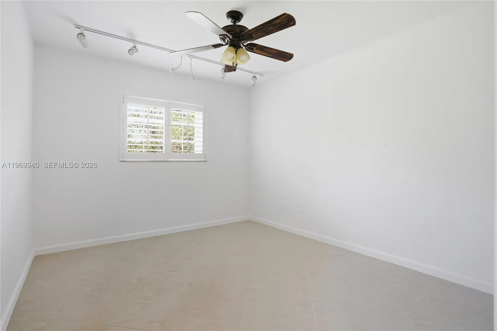 14721 Sw 67th Ave, Coral Gables, Florida 33158, Coral Gables, Florida 33158, 4 Bedrooms Bedrooms, ,3 BathroomsBathrooms,Residential,For Sale,14721 Sw 67th Ave, Coral Gables, Florida 33158,A11969940