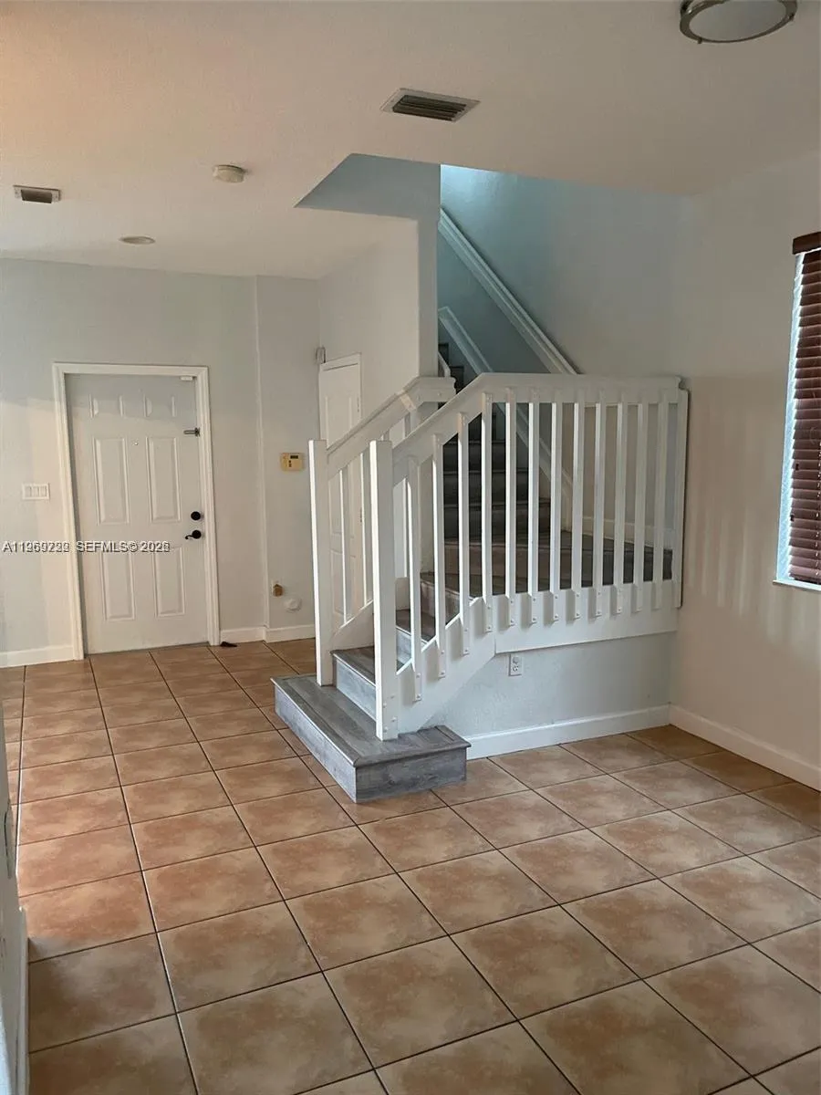 6902 Nw 174th Ter E105, Hialeah, Florida 33015, Hialeah, Florida 33015, 3 Bedrooms Bedrooms, ,3 BathroomsBathrooms,Residential Lease,For Rent,6902 Nw 174th Ter E105, Hialeah, Florida 33015,A11969722