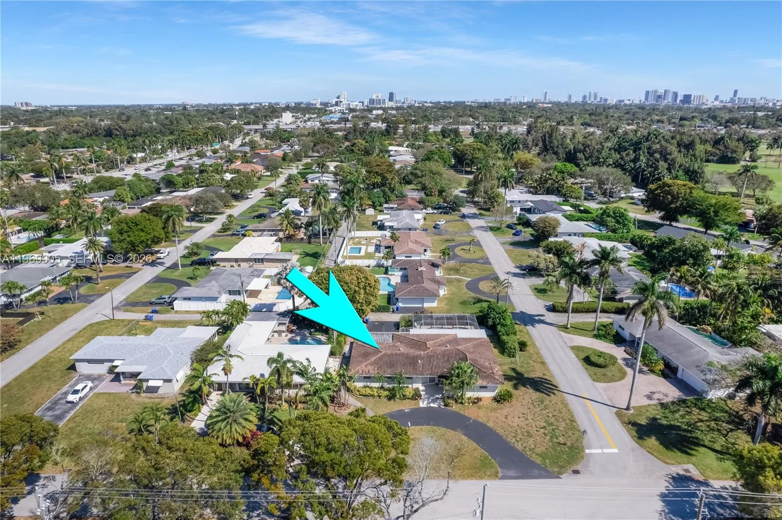 215 Entrada Dr 1, Hollywood, Florida 33021, Hollywood, Florida 33021, 4 Bedrooms Bedrooms, ,3 BathroomsBathrooms,Residential Lease,For Rent,215 Entrada Dr 1, Hollywood, Florida 33021,A11969905