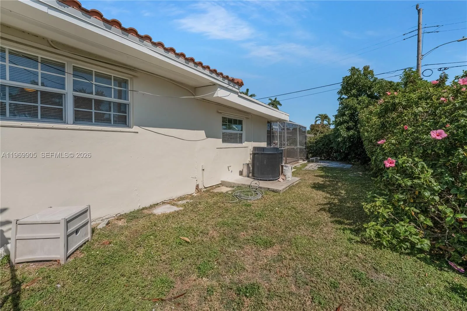 215 Entrada Dr 1, Hollywood, Florida 33021, Hollywood, Florida 33021, 4 Bedrooms Bedrooms, ,3 BathroomsBathrooms,Residential Lease,For Rent,215 Entrada Dr 1, Hollywood, Florida 33021,A11969905