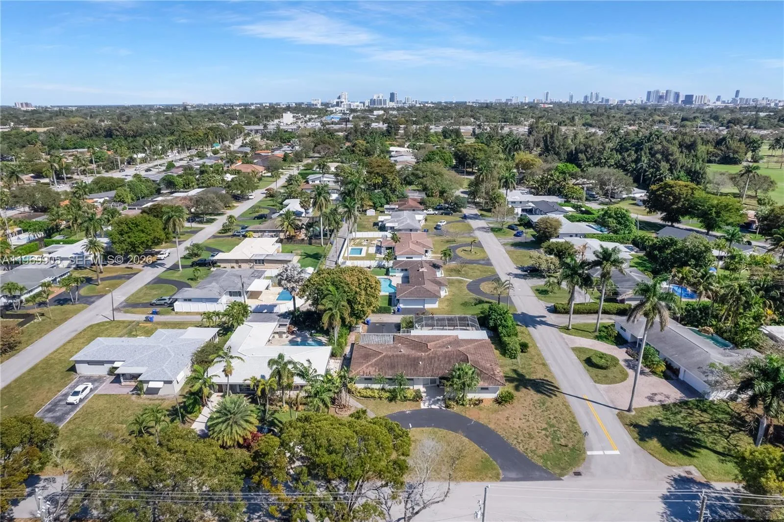 215 Entrada Dr 1, Hollywood, Florida 33021, Hollywood, Florida 33021, 4 Bedrooms Bedrooms, ,3 BathroomsBathrooms,Residential Lease,For Rent,215 Entrada Dr 1, Hollywood, Florida 33021,A11969905