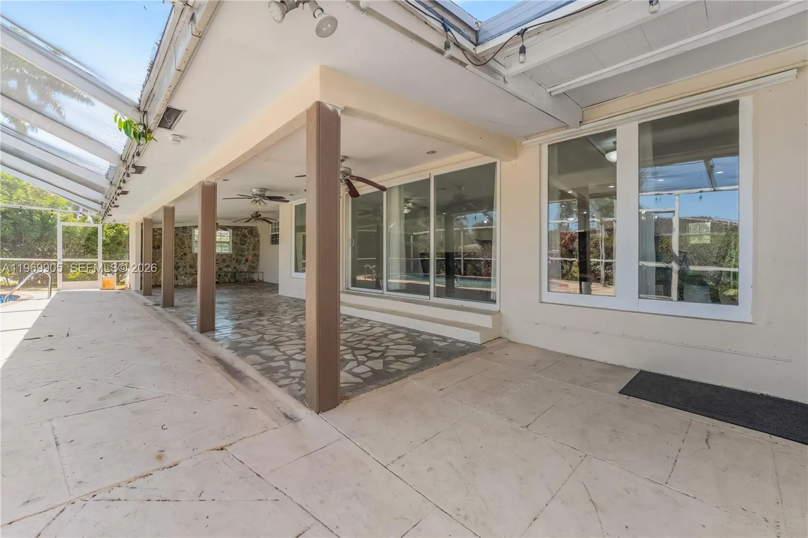 215 Entrada Dr 1, Hollywood, Florida 33021, Hollywood, Florida 33021, 4 Bedrooms Bedrooms, ,3 BathroomsBathrooms,Residential Lease,For Rent,215 Entrada Dr 1, Hollywood, Florida 33021,A11969905