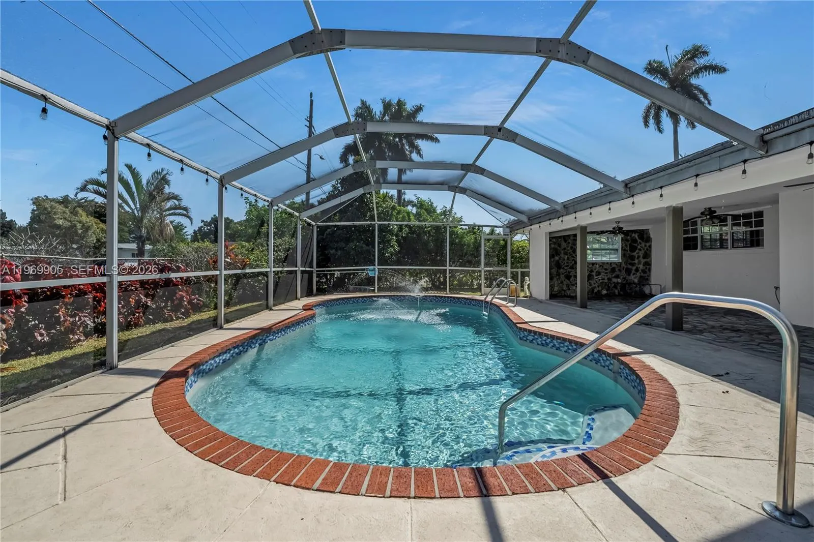 215 Entrada Dr 1, Hollywood, Florida 33021, Hollywood, Florida 33021, 4 Bedrooms Bedrooms, ,3 BathroomsBathrooms,Residential Lease,For Rent,215 Entrada Dr 1, Hollywood, Florida 33021,A11969905